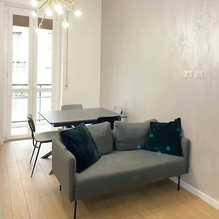 Urban Flat - Visconti 10/2 Milano