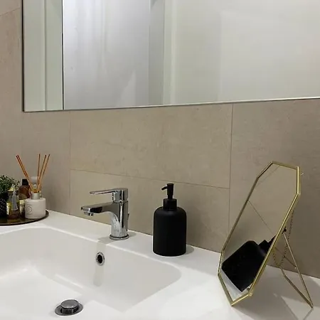 Urban Flat - Visconti 10/2 Apartment